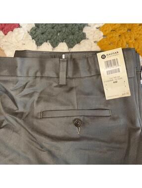 Haggar Cool 18 $48 NEW Performance Smart Taupe Shorts 44W men’s NWT  Classic